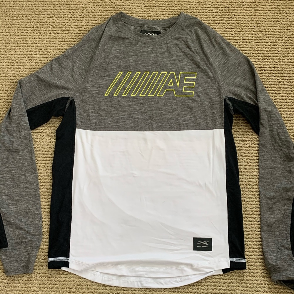American Eagle Long Sleeve Shirt